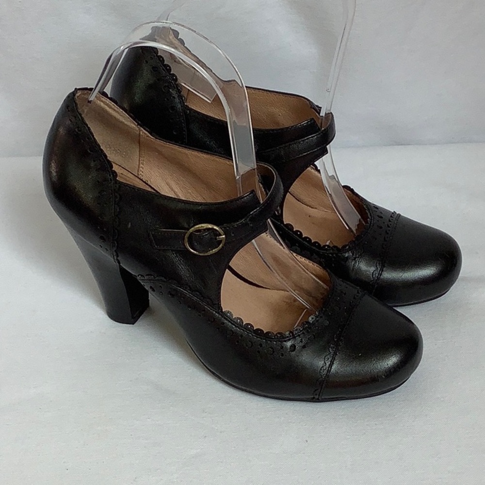 Elegant Black Mary Jane Heels